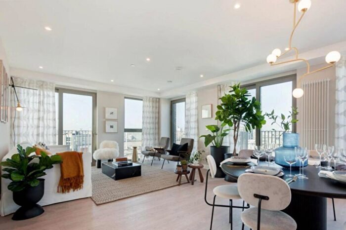 2 Bedroom Apartment For Sale In Seagull Lane, The Grainstore, E16