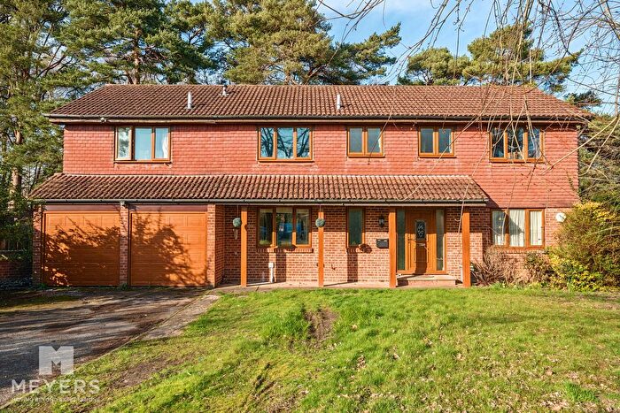 5 Bedroom Detached House For Sale In Juniper Close, Ferndown, BH22