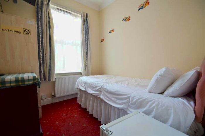 1 Bedroom Property To Rent In Room To Let: Very Close To Reading Mainline Station, RG1