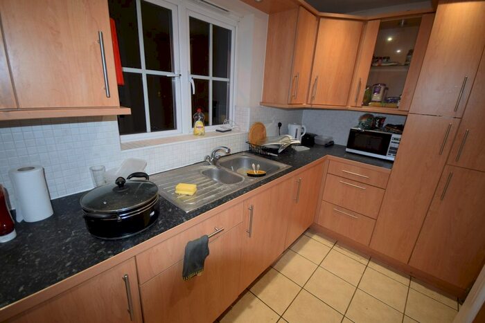 3 Bedroom Town House To Rent In Errington Close, Hatfield, AL10