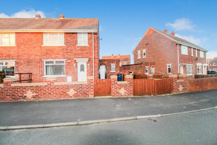 3 Bedroom Semi-Detached House To Rent In Sheriffs Moor Avenue, Easington Lane, Houghton Le Spring, DH5