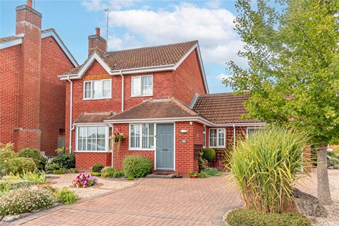 3 Bedroom Detached House For Sale In Waterside Park, Devizes, Wiltshire, SN10