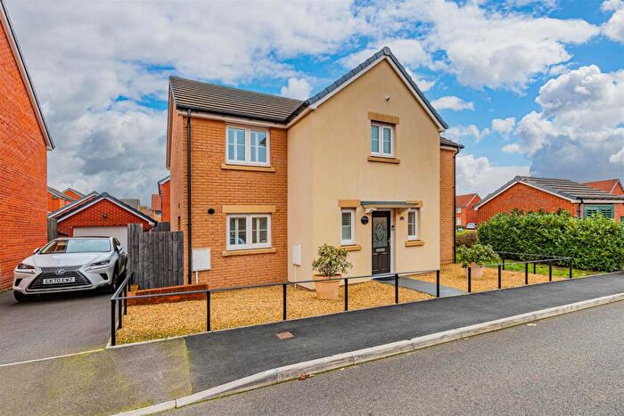 4 Bedroom Detached House For Sale In Picca Close, Wenvoe, Cardiff, CF5