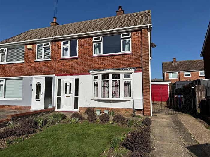 3 Bedroom Semi Detached House For Sale In Wetherby Close, Ipswich, IP1