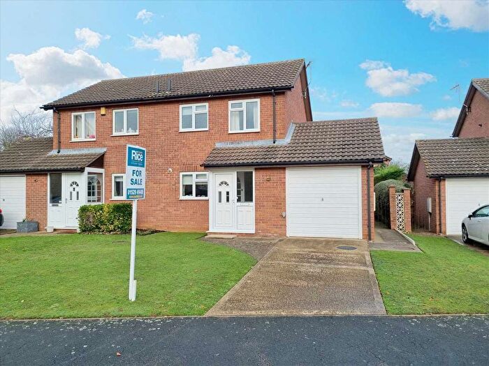 4 Bedroom Semi Detached House For Sale In Southfields, Sleaford, NG34