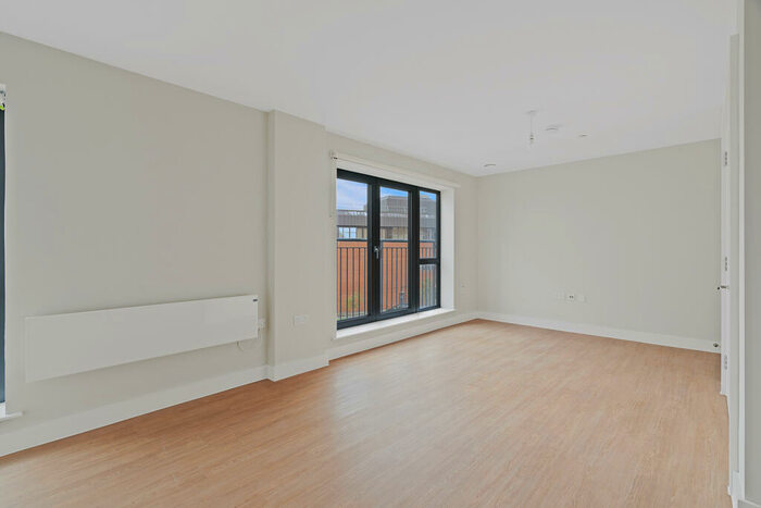 1 Bedroom Apartment To Rent In Weavers Yard, Newbury Newbury, RG14