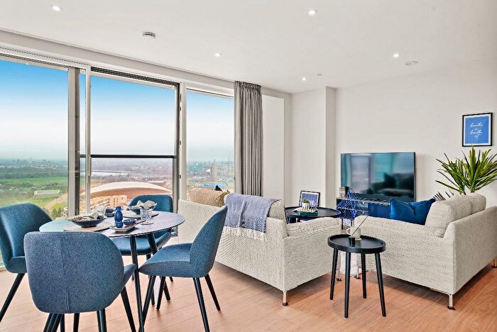 2 Bedroom Flat To Rent In , Portlands Court, London, E20