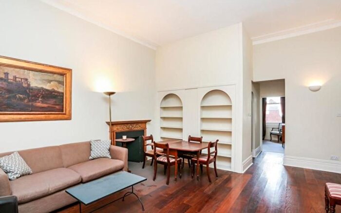 2 Bedroom Flat To Rent In Balcombe Street, Marylebone, London, NW1