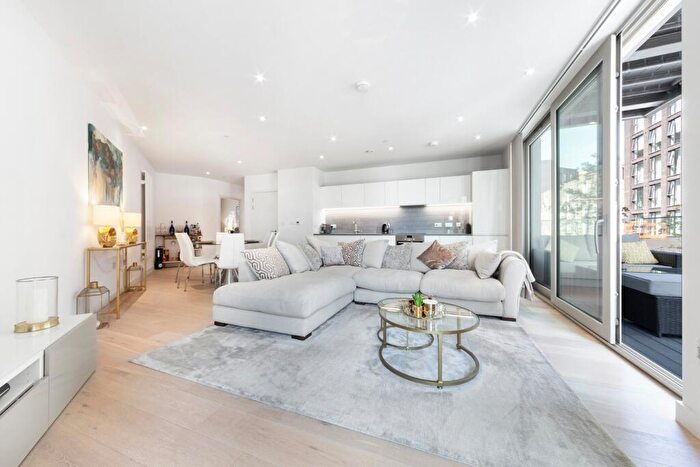 2 Bedroom Apartment For Sale In Liner House, Royal Wharf, E16