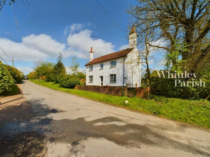 3 Bedroom Cottage For Sale In Old Ipswich Road, Yaxley, IP23