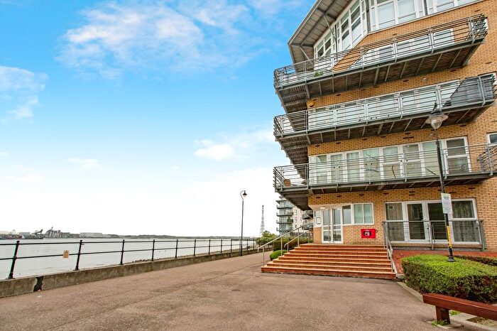 1 Bedroom Flat For Sale In Portland Place, Greenhithe, Kent, DA9