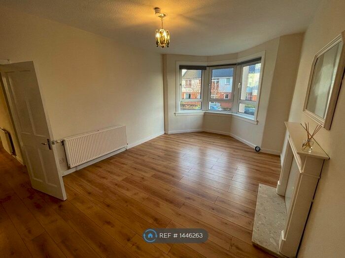 3 Bedroom Flat To Rent In Raploch Avenue, Glasgow, G14