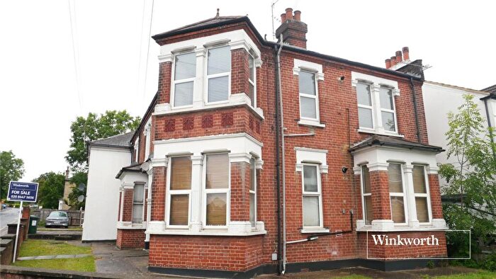 2 Bedroom Apartment For Sale In Hadley Road, New Barnet, EN5