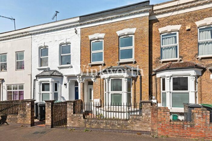 3 Bedroom Terraced House For Sale In Grove Road, London, N15