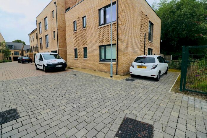 2 Bedroom Flat To Rent In Parchment Close, Mitcham Junction, CR4