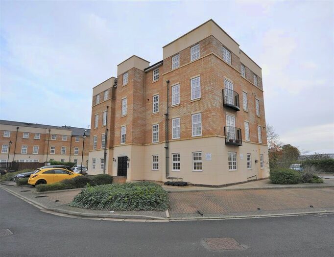 2 Bedroom Flat To Rent In Bishopfields Cloisters, York, YO26