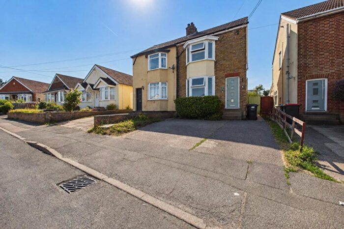 3 Bedroom Semi-Detached House For Sale In Park Drive Braintree, CM7