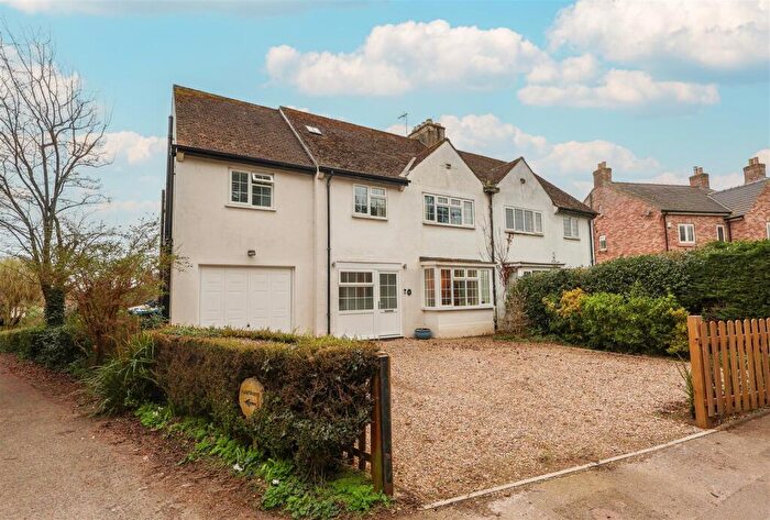 5 Bedroom Semi-Detached House For Sale In Kirkby Road, Ripon, HG4