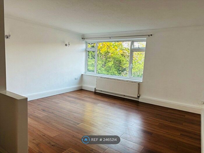 2 Bedroom Flat To Rent In Tonbridge Road, Maidstone, ME16