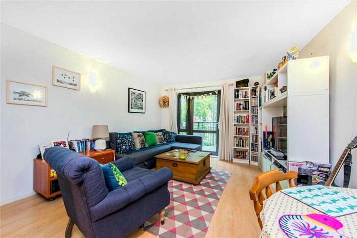 1 Bedroom Flat To Rent In Clapham Road, Stockwell, London, SW9