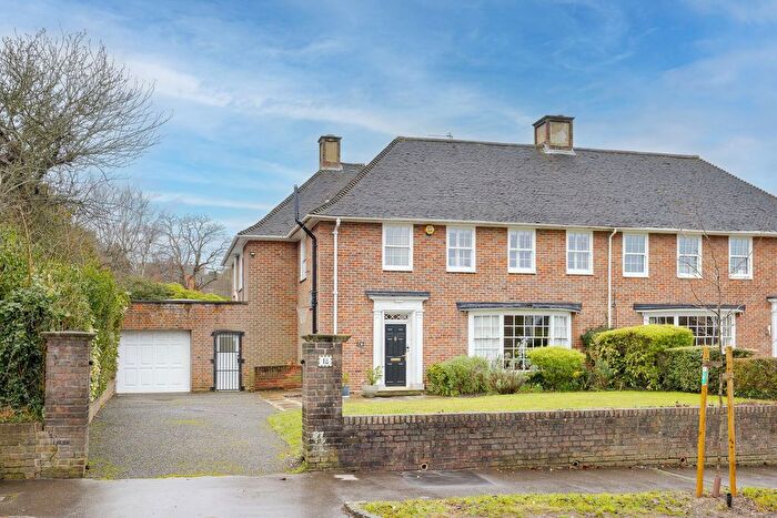 5 Bedroom Semi Detached House For Sale In Castlemaine Avenue, South Croydon, CR2