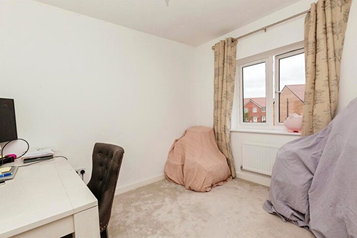 5 Bedroom Detached House For Sale In Edsell Crescent, Thame, OX9