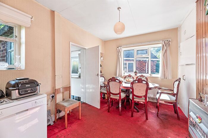 2 Bedroom Detached Bungalow For Sale In Bates Lane, Helsby, Frodsham, WA6