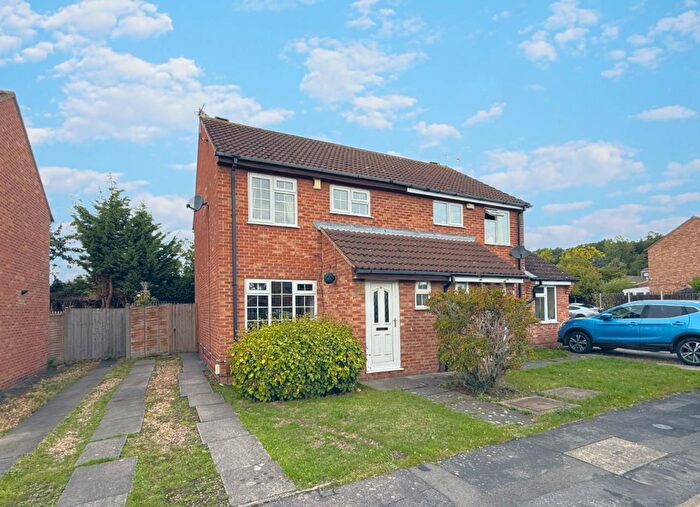 3 Bedroom Semi-Detached House For Sale In De Montfort Close, Loughborough, Leicestrshire, LE11