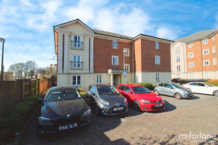 2 Bedroom Apartment To Rent In Brunel Crescent, Swindon, SN2