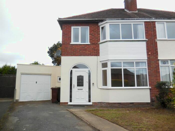 3 Bedroom Semi-Detached House To Rent In Whittingham Grove, Wednesfield, Wolverhampton, WV11
