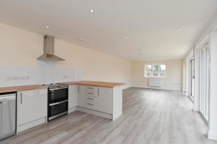 3 Bedroom Barn Conversion To Rent In Coddenham, IP6