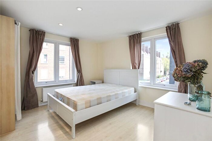 2 Bedroom Apartment To Rent In The Terraces, Garner Street, London, E2