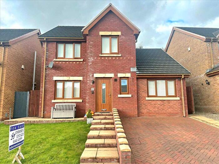 3 Bedroom Detached House For Sale In Pleasant Heights, Porth, CF39