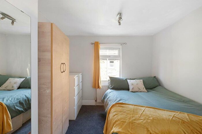 4 Bedroom Terraced House To Rent In Elcot Avenue, Peckham, SE15