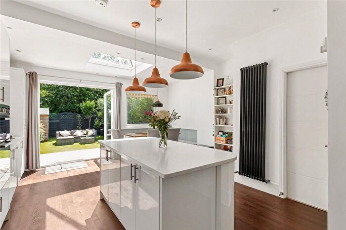 4 Bedroom Terraced House For Sale In Links Road, London, SW17