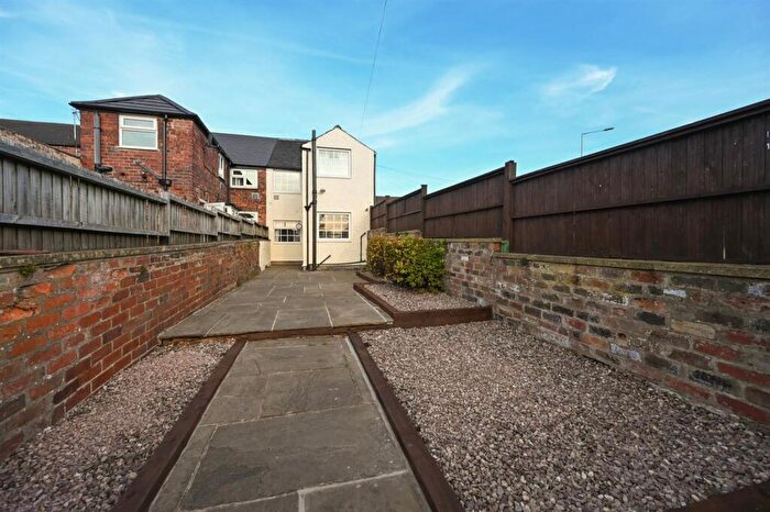 2 Bedroom End Of Terrace House To Rent In Moor Street, Congleton, CW12