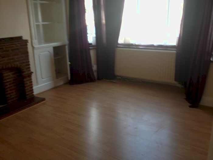 3 Bedroom End Of Terrace House To Rent In Netherfield Gardens, Barking, IG11