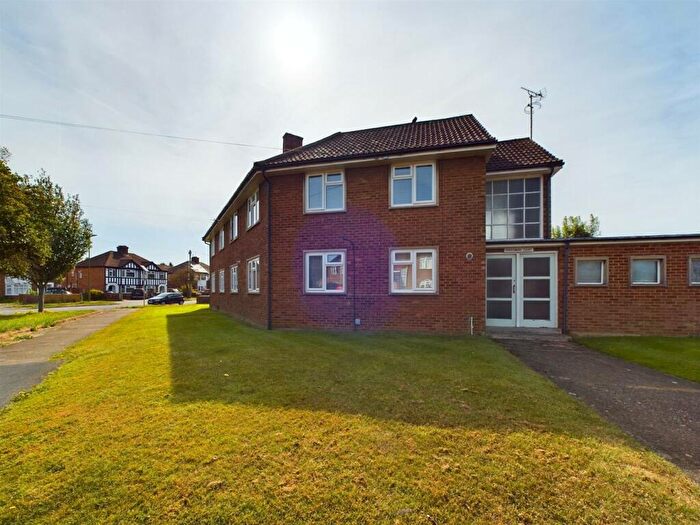 1 Bedroom Flat To Rent In Strathmore Avenue, Hitchin, SG5