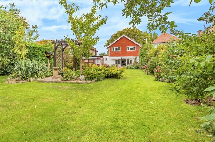 4 Bedroom Detached House For Sale In Greenway, Roundle Square, Felpham, Bognor Regis, West Sussex, PO22