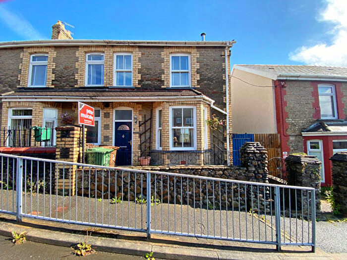 3 Bedroom Semi-Detached House For Sale In Hengoed Road, Hengoed, CF82