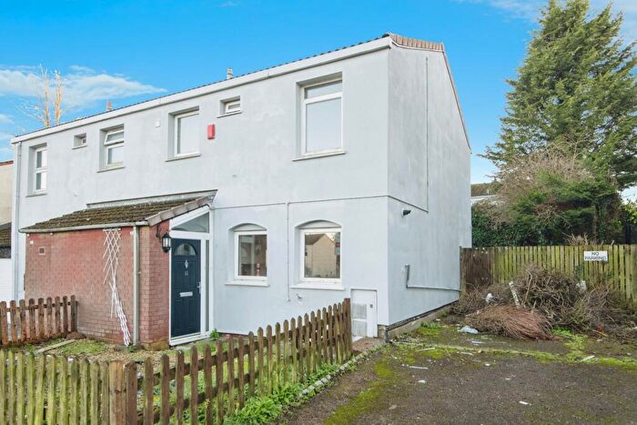 2 Bedroom Semi Detached House For Sale In Tarrington Covert, Birmingham, West Midlands, B38