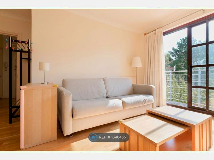 1 Bedroom Flat To Rent In Finland Street, London, SE16