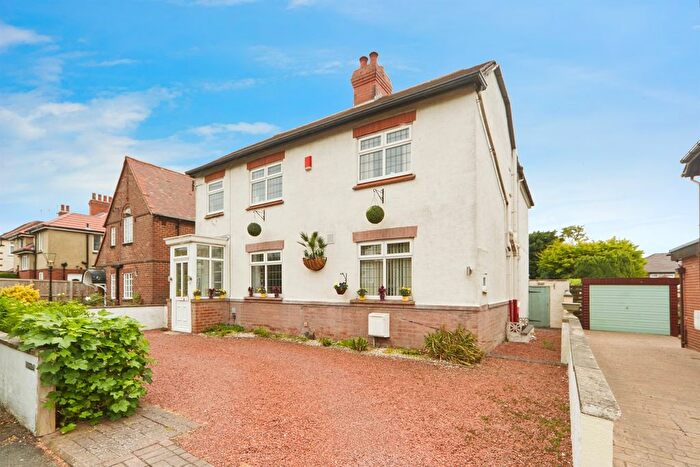 5 Bedroom Semi-Detached House For Sale In Alexandra Road, Pudsey, LS28