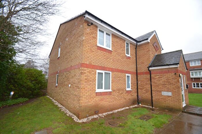 2 Bedroom Flat To Rent In Redford Close, Feltham, TW13