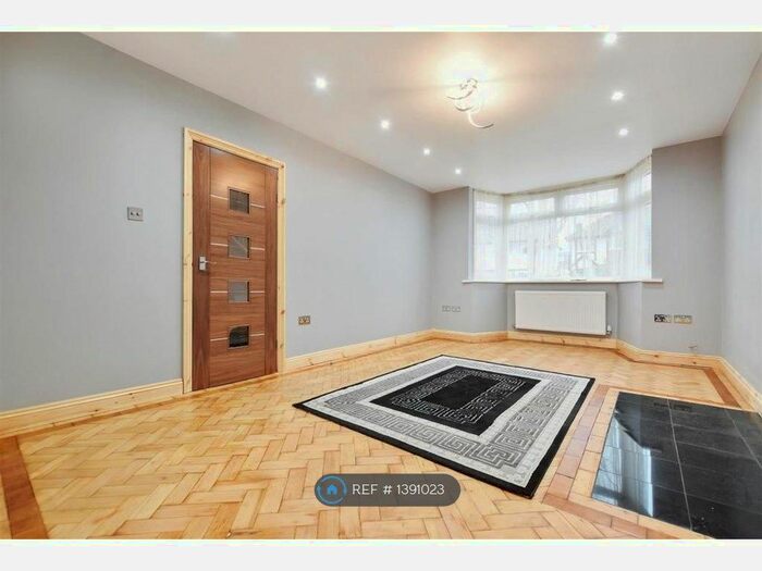 3 Bedroom Semi-Detached House To Rent In Rivermeads Avenue, Twickenham, TW2