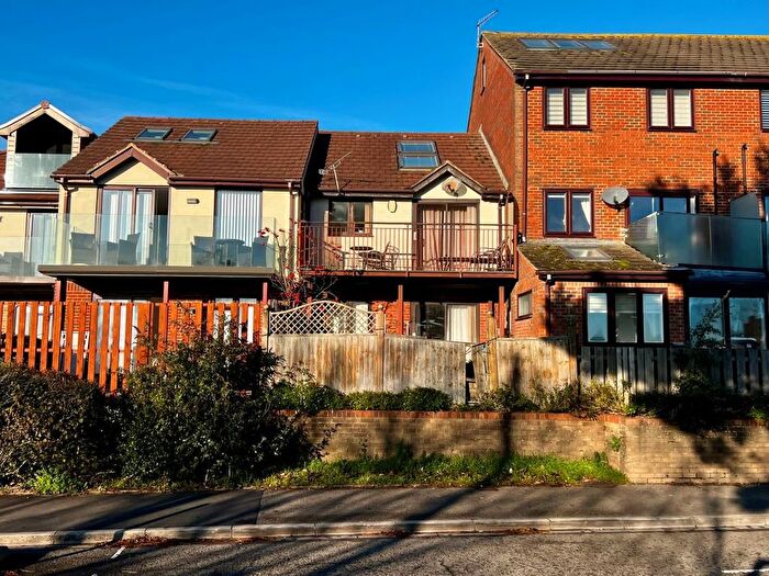 3 Bedroom Terraced House For Sale In Catalina Drive, Poole, Dorset, BH15