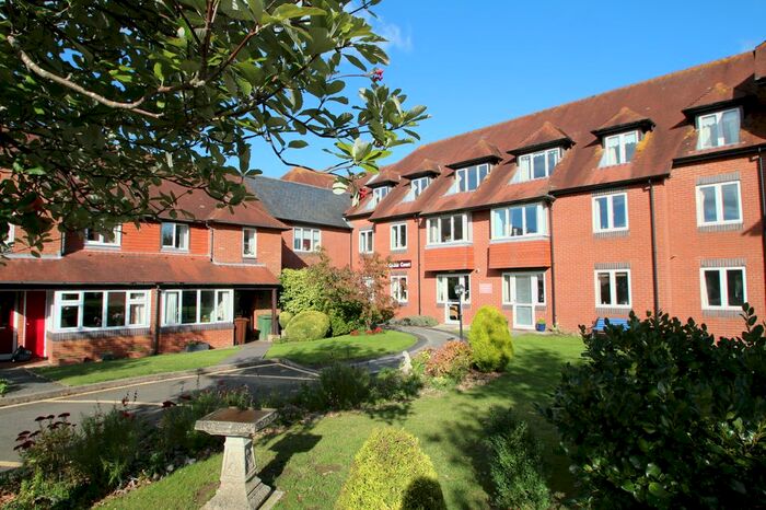 1 Bedroom Flat To Rent In Woodbury Lane, Tenterden TN30