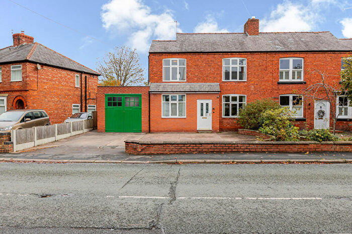 4 Bedroom Semi-Detached House For Sale In King Street, Middlewich, CW10