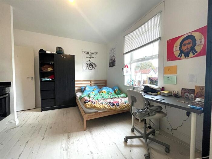 1 Bedroom Studio To Rent In Gloucester Road, Bristol, BS7