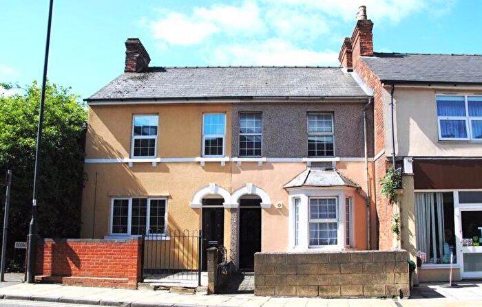 4 Bedroom End Of Terrace House To Rent In Furnished Bedroom House To Rent, Rodbourne Road, SN2